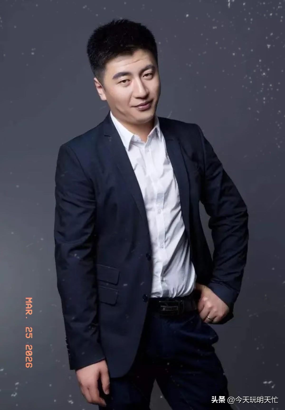 我觉得现在最心痛的，肯定是张雪峰公司的员工吧。

张雪峰公司的福利真的太顶了！员