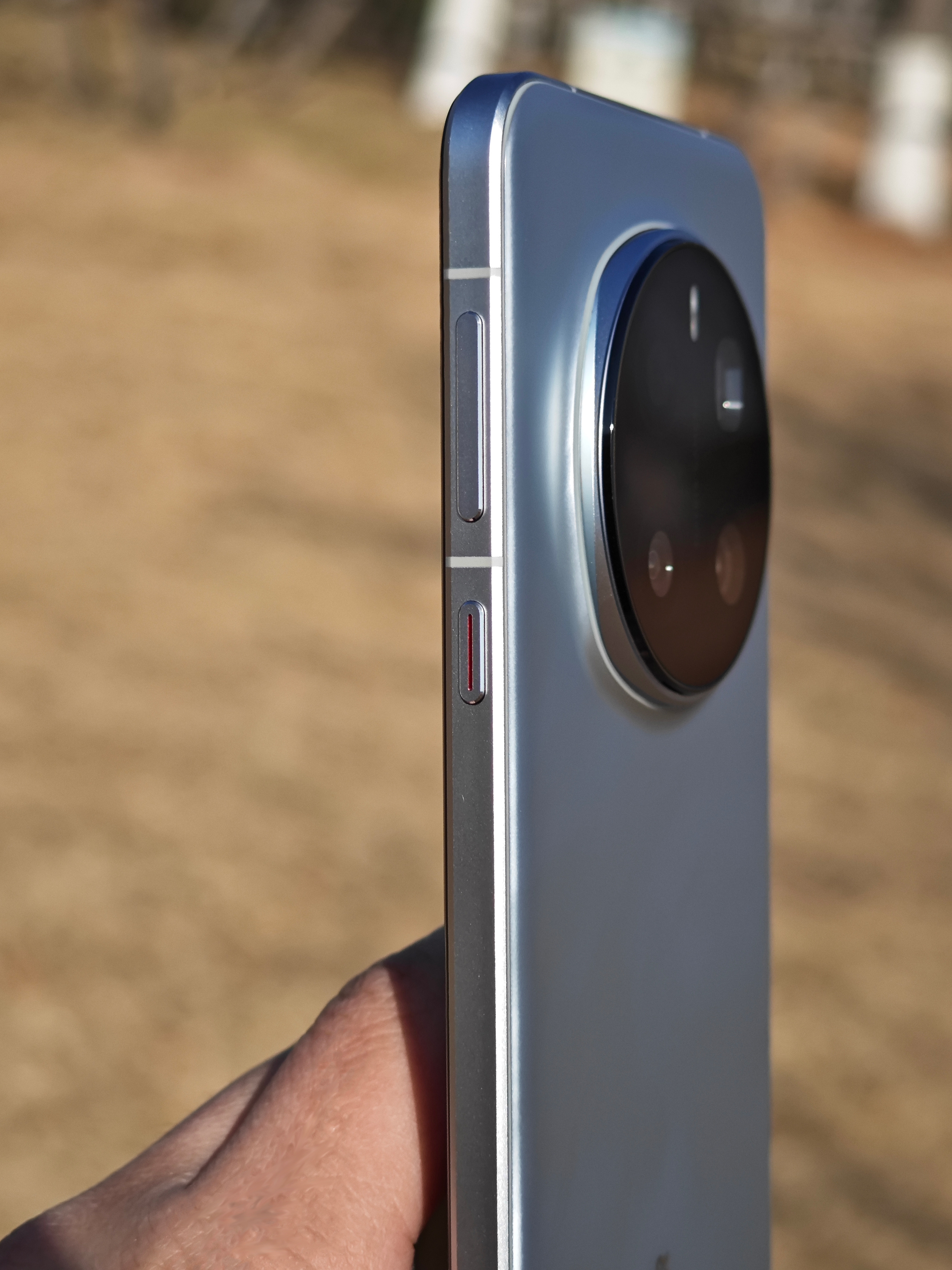 轻度游戏玩家的我用Magic7 Pro 的骁龙 8 至尊版表现超出预期。玩《原神