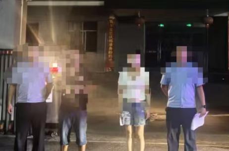 贵州，一女子总是大半夜带男人回家，然后就开始做起了那种不可描述的事情，这女子比较
