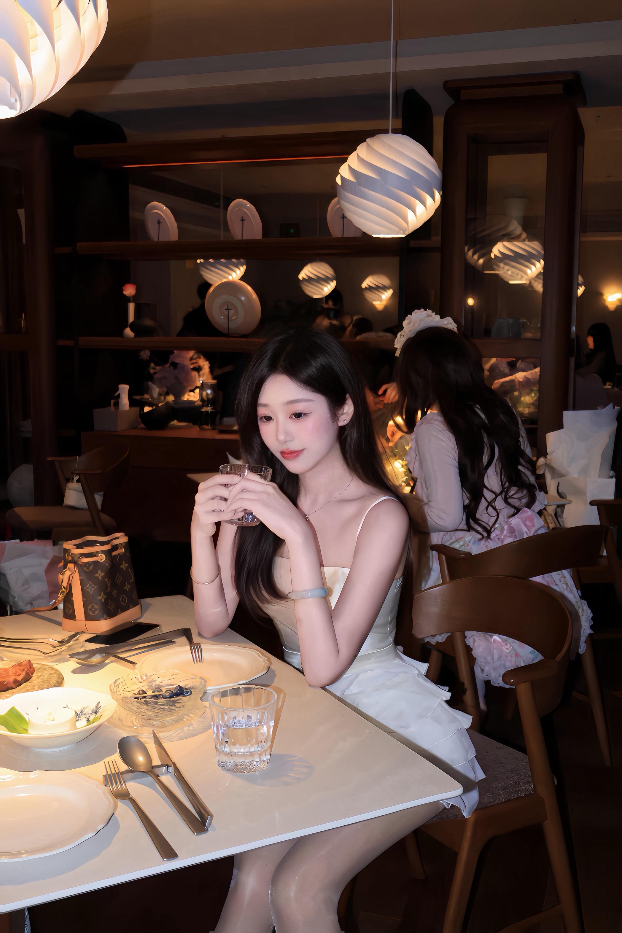 围着你转一圈算不算环游世界
