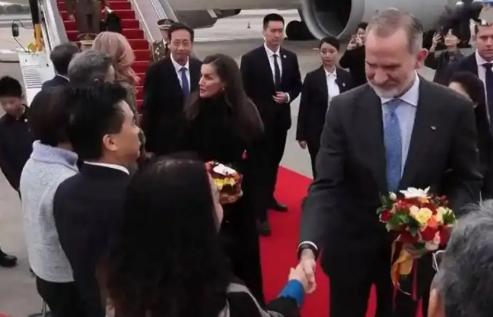 中方对欧盟猪肉征税，该国成为唯一幸免国家，此前对华友好终获回报！

最近，中方宣