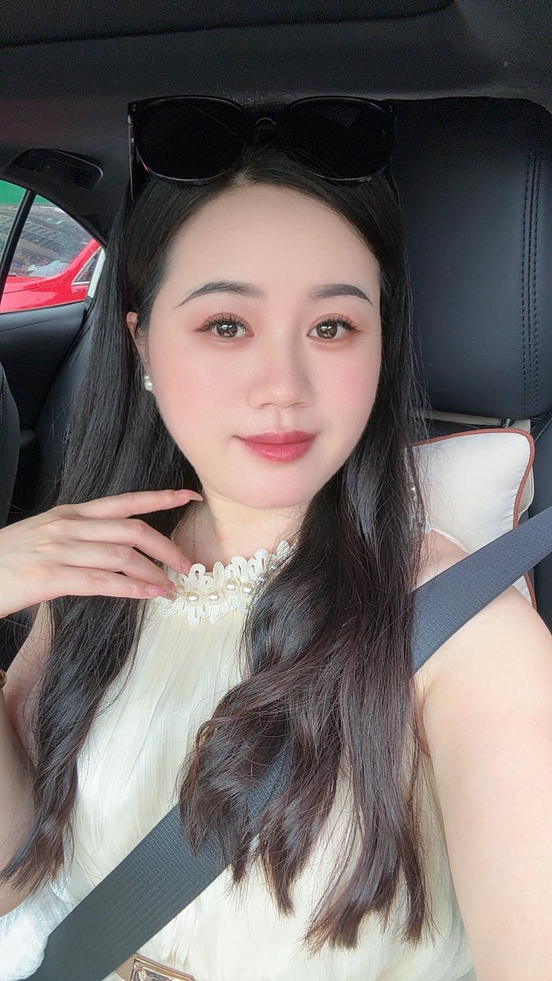 爱谁都有可能出错，但是爱自己爱一次对一百次！