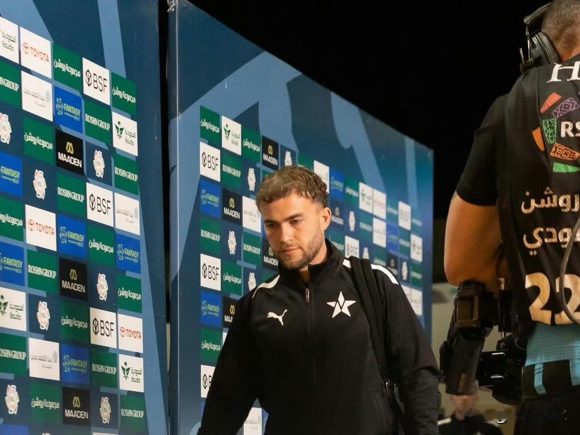 古加也是好起来了，和C罗同场竞技…沙特联第10轮补赛，利雅得胜利客战纳杰马，前国