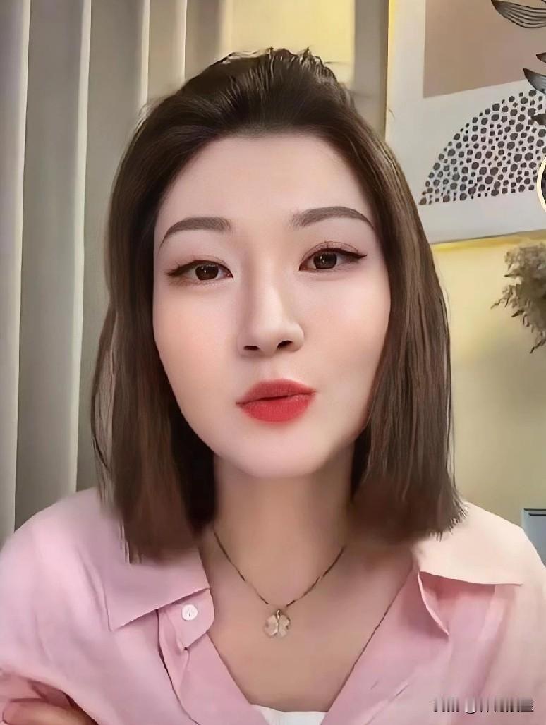 王暖暖问俞晓东：你为啥不推你前妻？俞晓东说：我前妻没钱。王暖暖说那你跟我有什么区