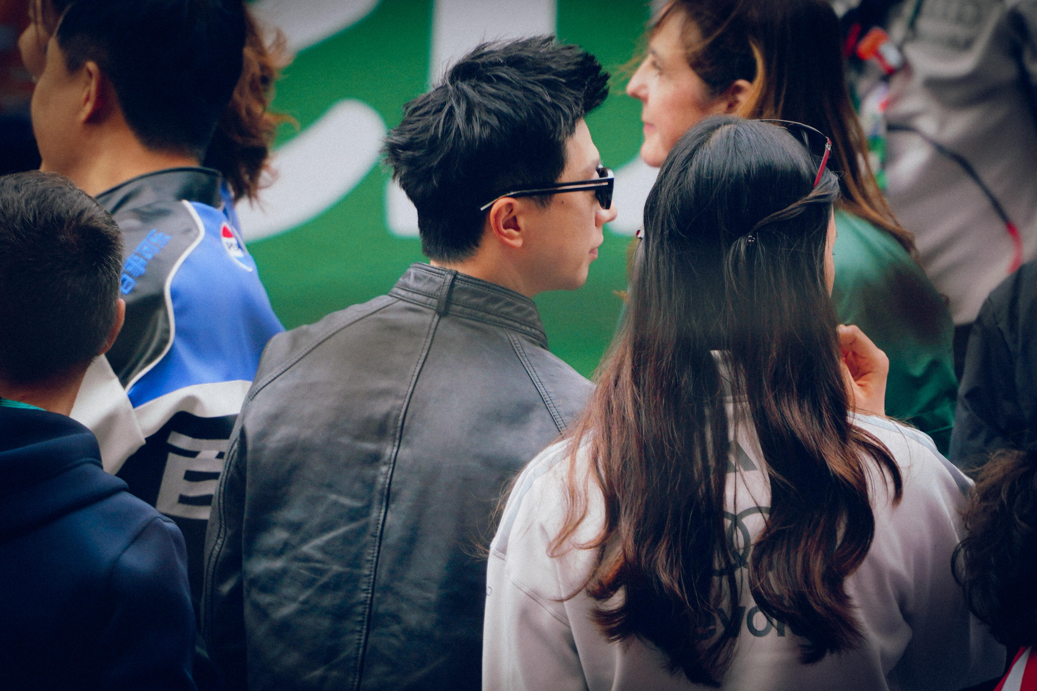 别人拍的酷酷的，然而自个在萌萌的加油🤳 