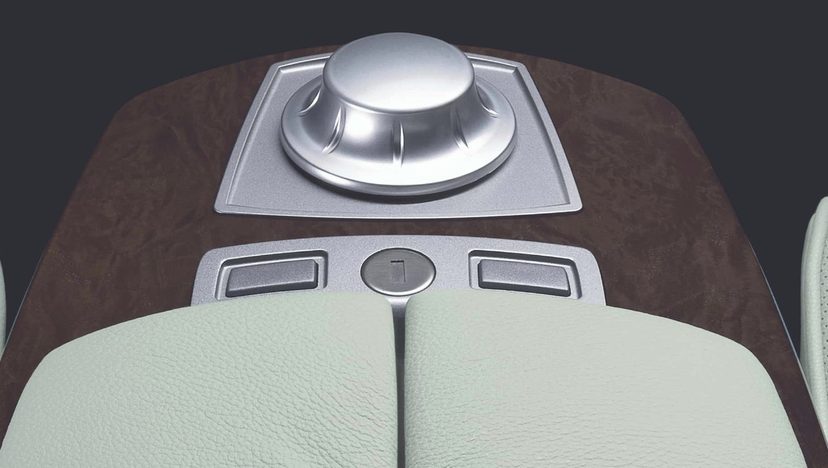 宝马全面取消物理旋钮。宝马将从2027款iX3起全面取消沿用超过20年的iDri