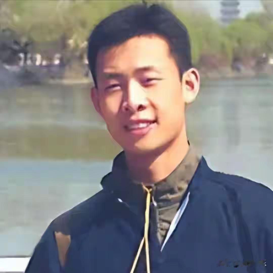 辞去央视铁饭碗，带着儿子嫁给张译，20年过去，才知道她有多明智在竞争激烈的央视，