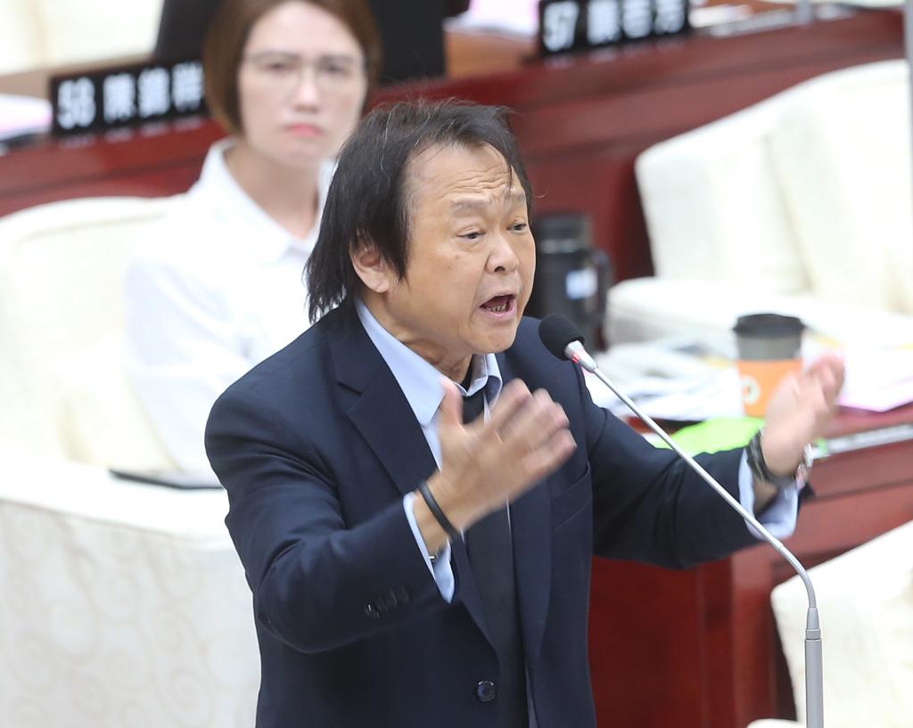 高嘉瑜推王世堅选台北市长。高嘉瑜表示2026需要有趣的選舉，並認為台北市長最佳人