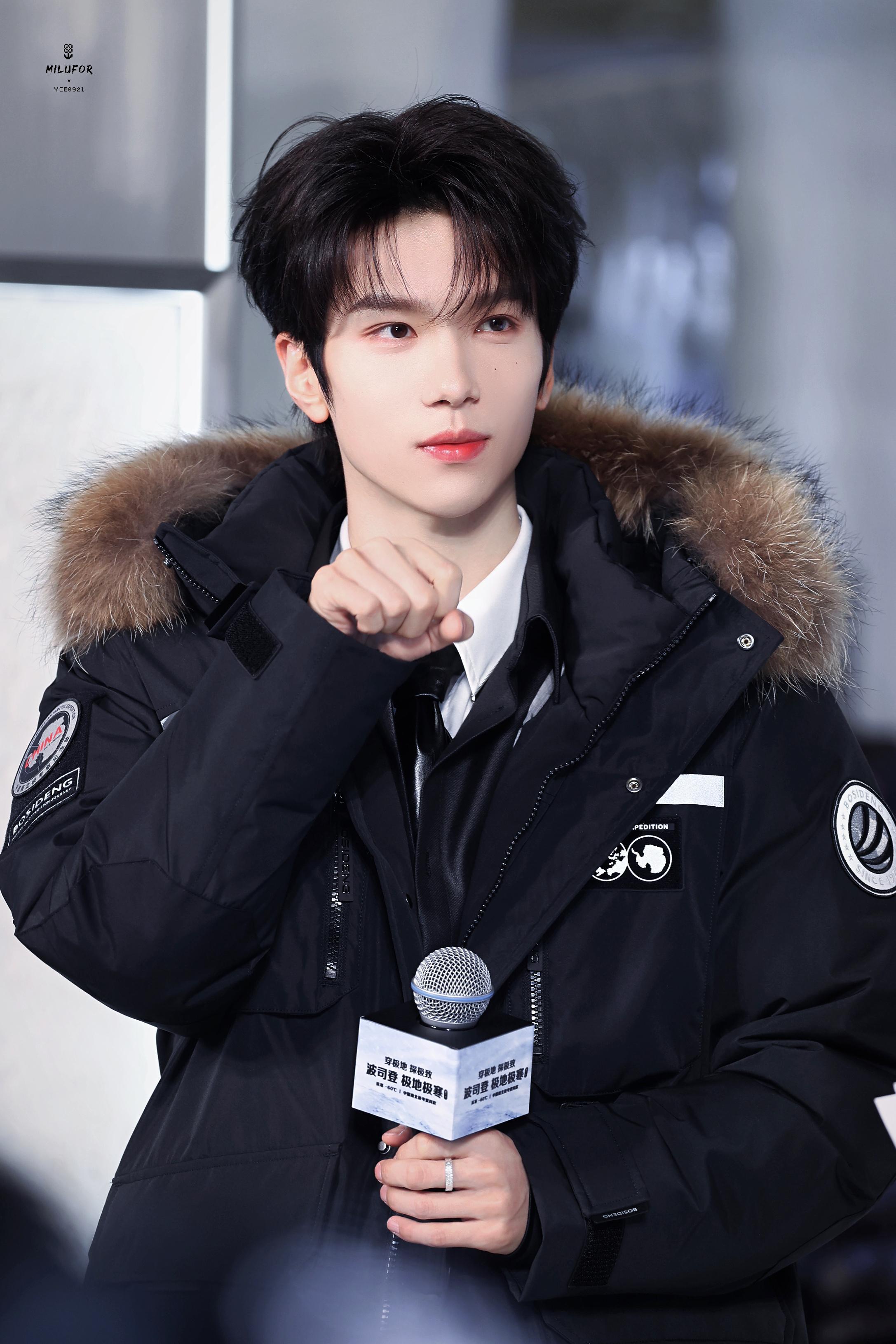 余承恩 yce余承恩天书黎明 yce余承恩顾天 我似汉代古帛用云纹暗藏，所有与你