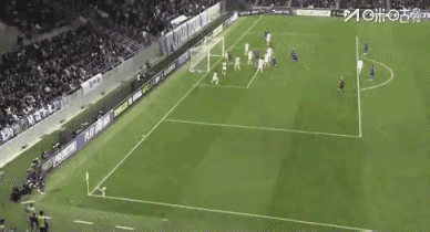 昨晚亚冠上海申花客战广岛三箭，申花队外援路易斯和米内罗数次浪费进球良机，最终反被