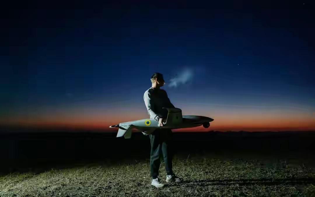 至少数百架乌克兰无人机和9枚导弹大规模袭击莫斯科等多地