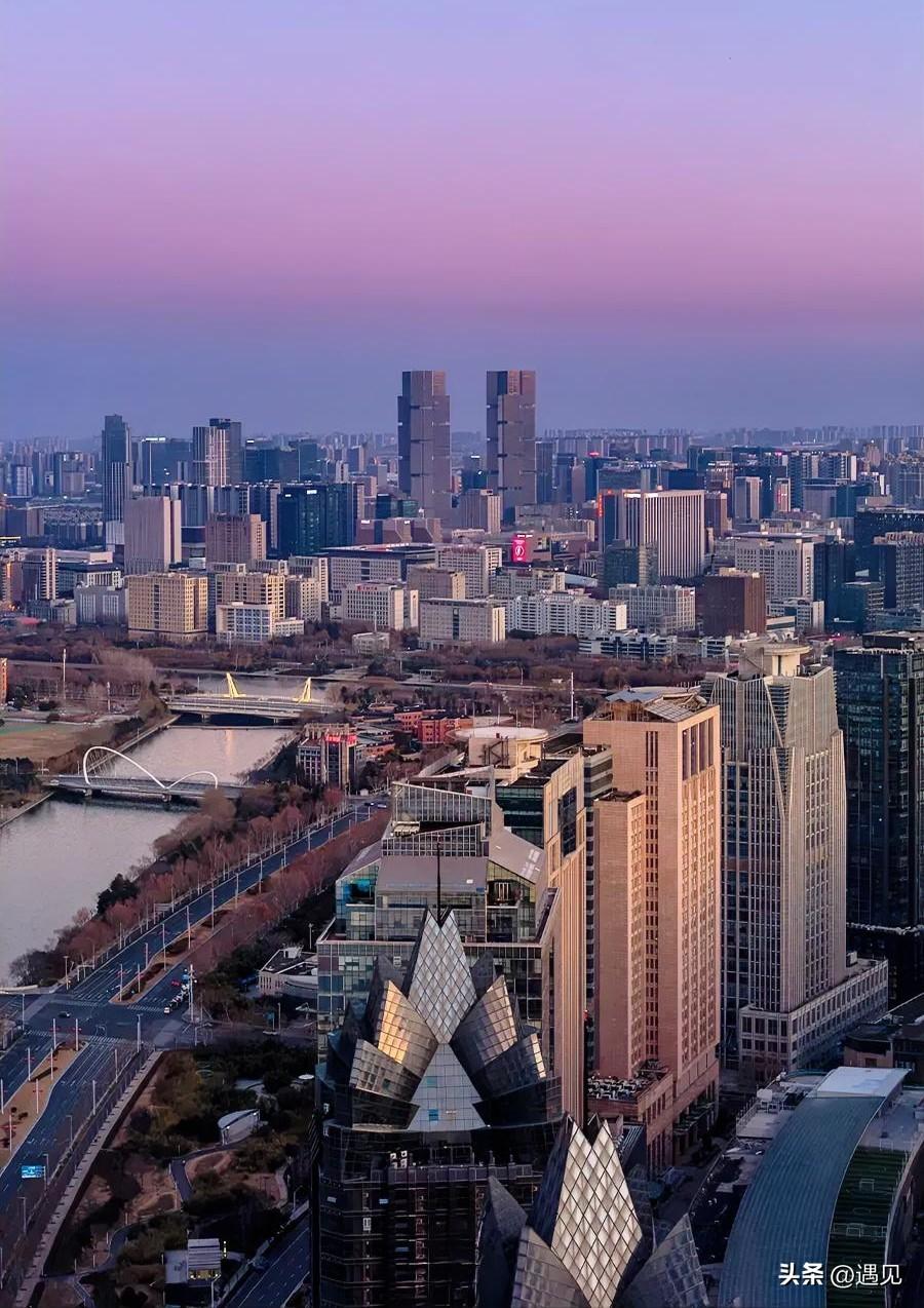 2026年
楼市止跌回稳
新房价格迎来上涨
二手房品质好的价格向上
品质差的价格