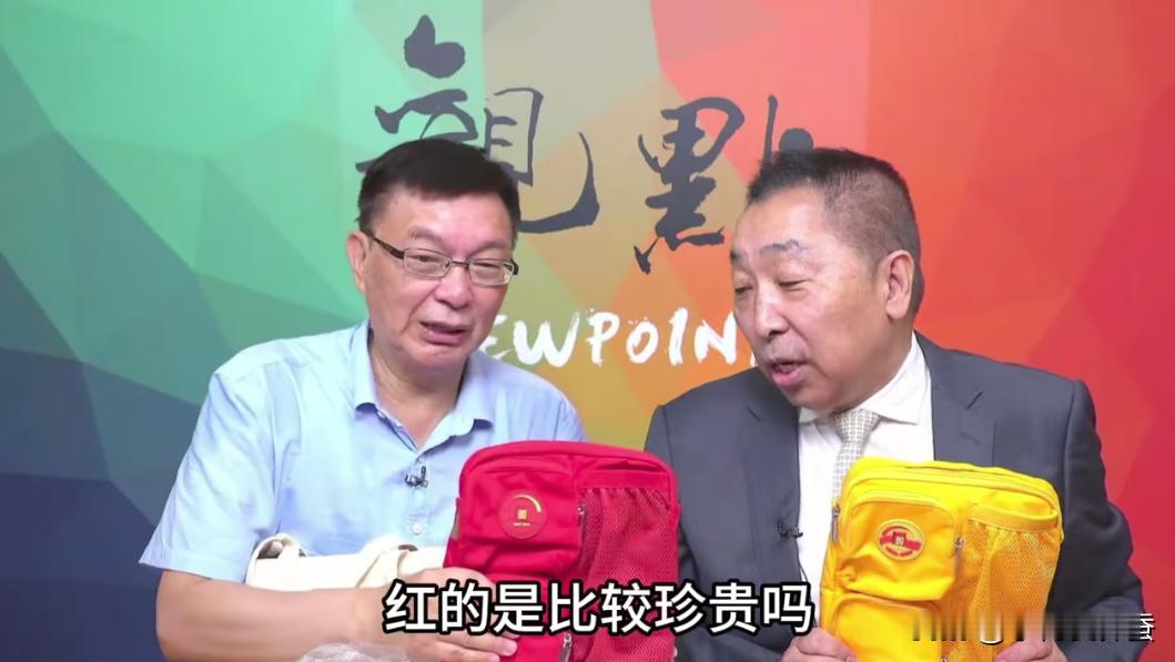 哈哈，好一个“虾仁猪心”，苑举正、唐湘龙两位老友相爱相杀的画面太精彩了。

唐湘