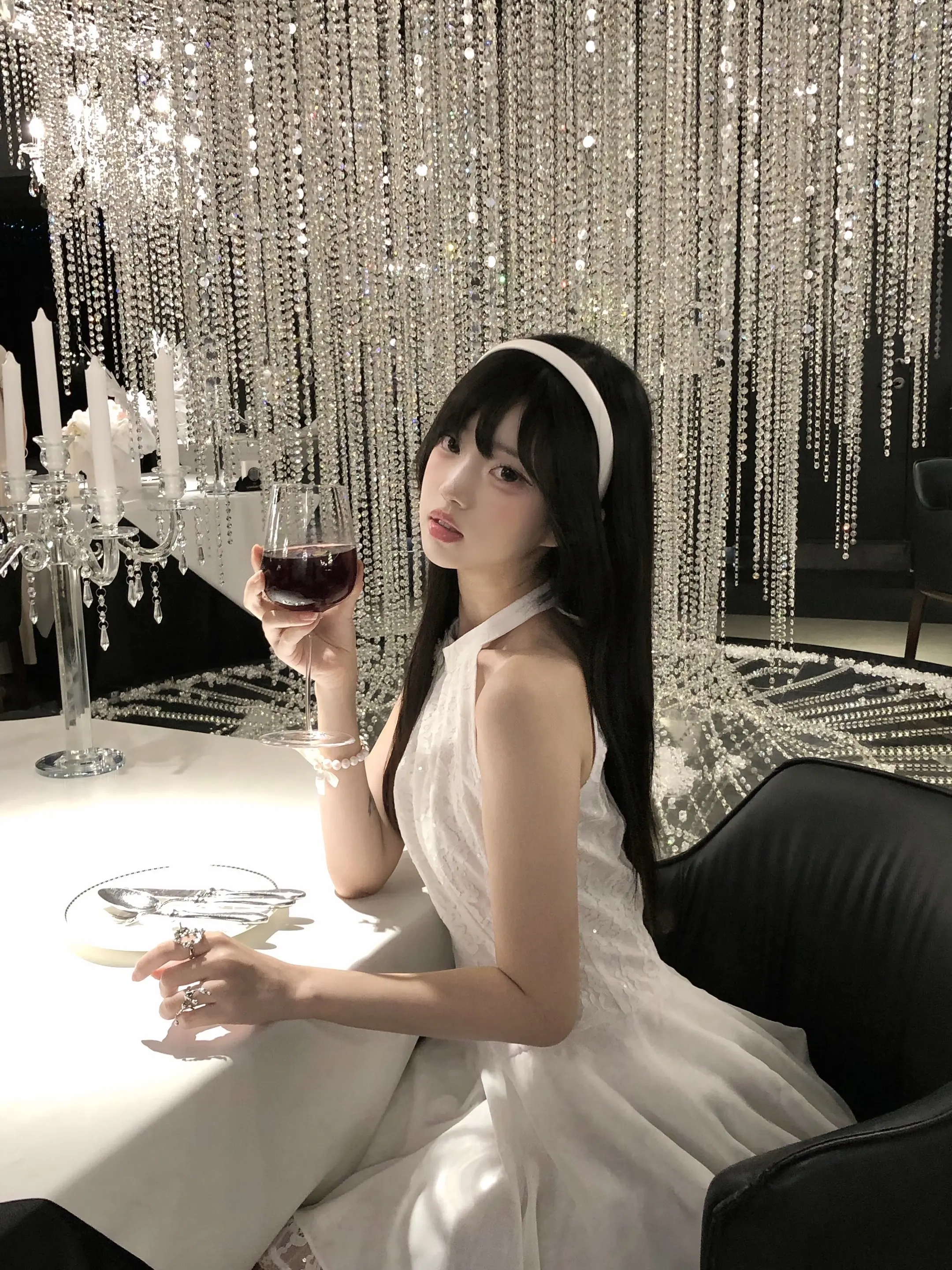 请吃饭的漂亮姐姐。