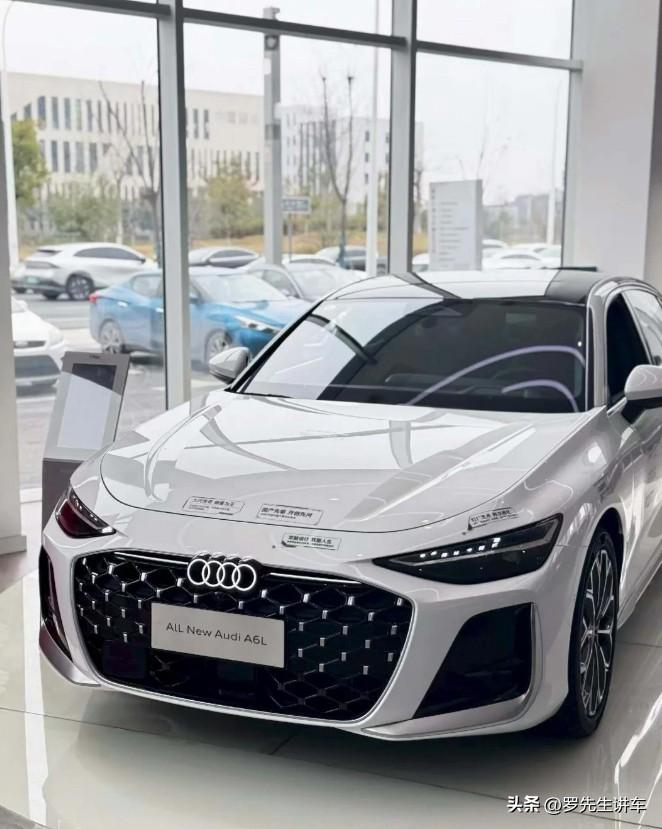 全新奥迪 A6L，商务运动双重格调