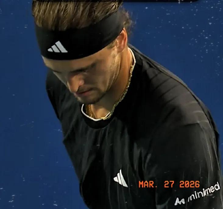 ATP迈阿密大师赛第二场男单1/4决赛刚刚结束:
3号种子兹维列夫以6-1，6-