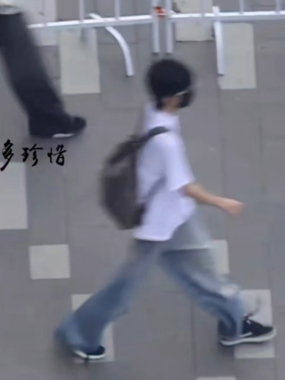 今天也太早了吧 