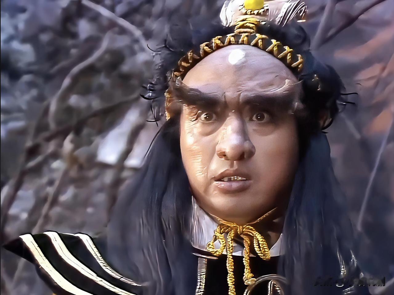 黄袍怪，被百花羞称之为黄袍郎，他原本是天庭的二十八星宿之一的奎木狼星，因与披香殿