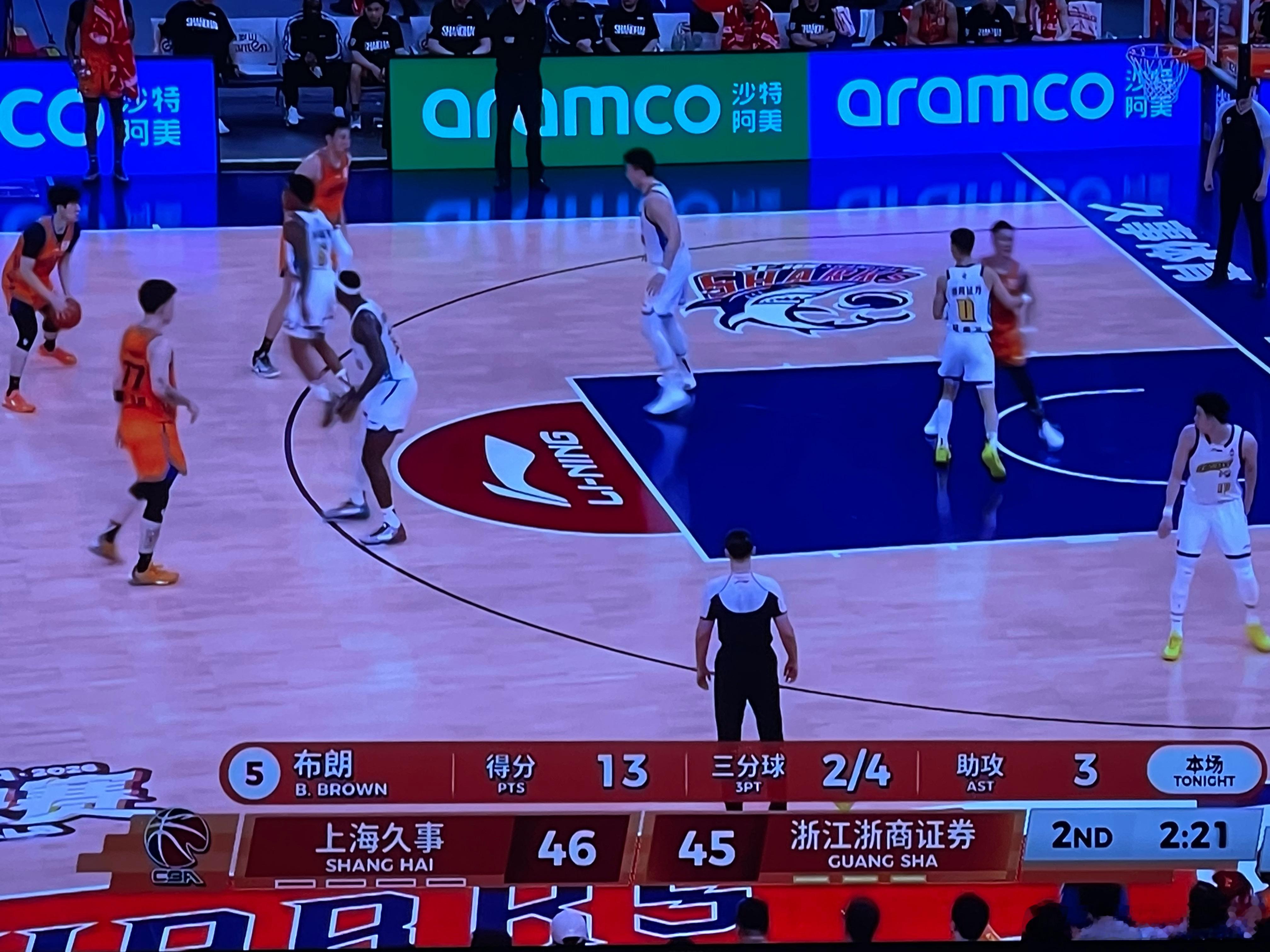 CBA总决赛终于来啦，上海久事坐镇主场迎战浙江浙商证券男篮，从上个赛季的连胜开始