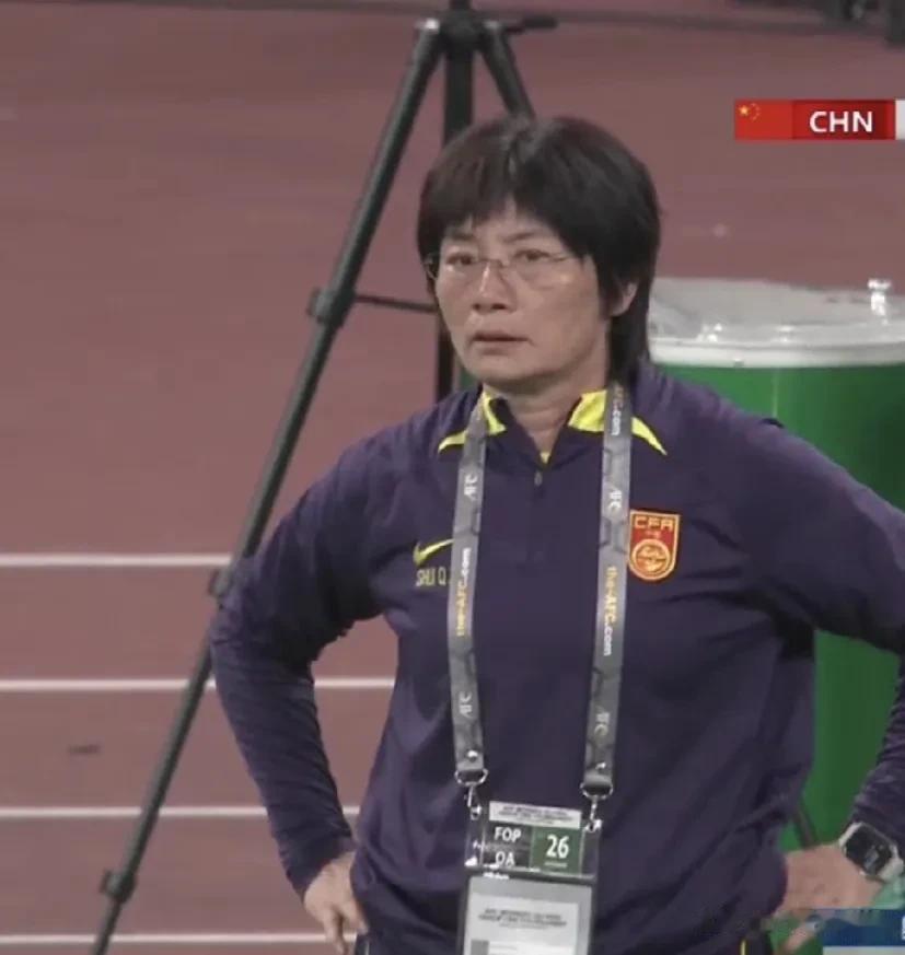 水庆霞看懵圈了！朝鲜女足用两粒教科书般的反击进球！大概率击碎了中国女足的奥运会出