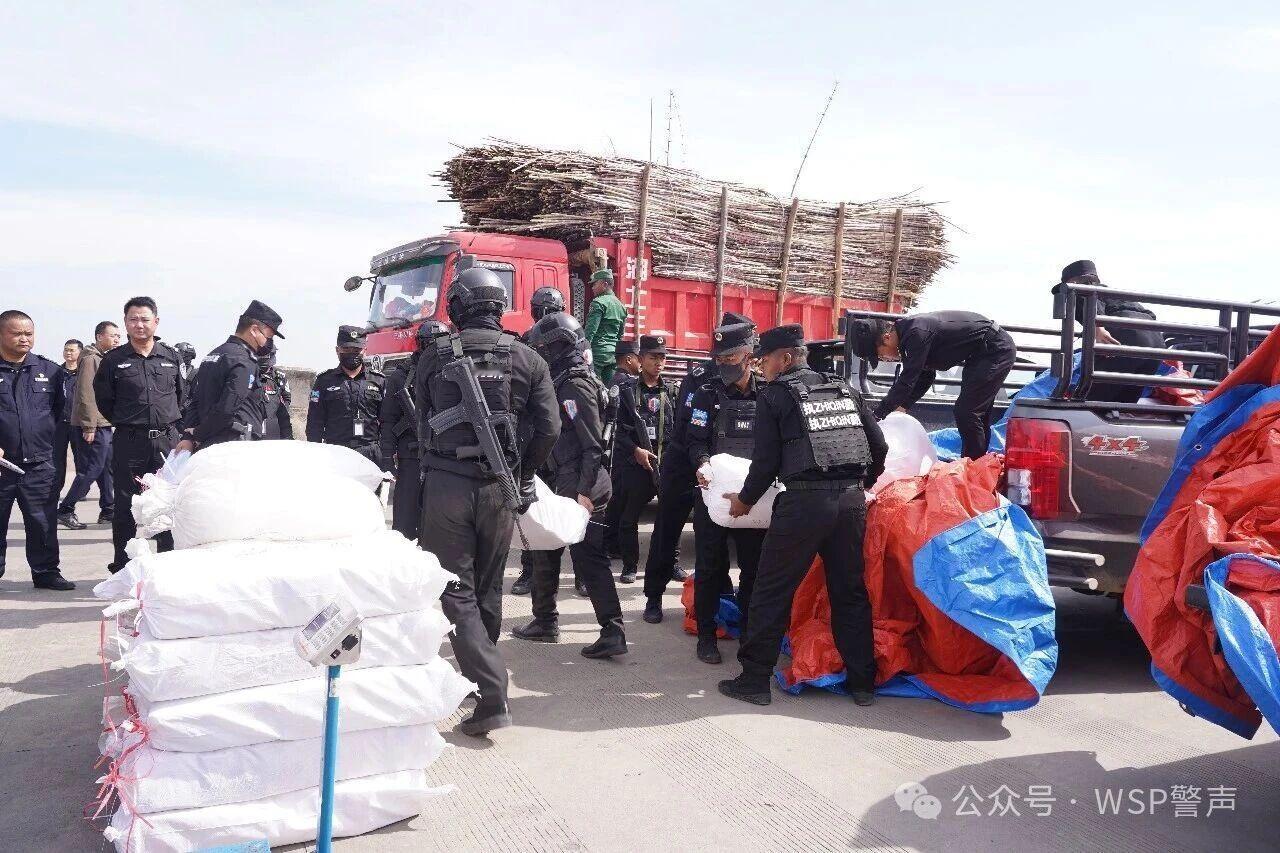 佤邦口岸还在运输甘蔗到云南省边境！

但是甘蔗车辆的旁边，就是超过1622.9公