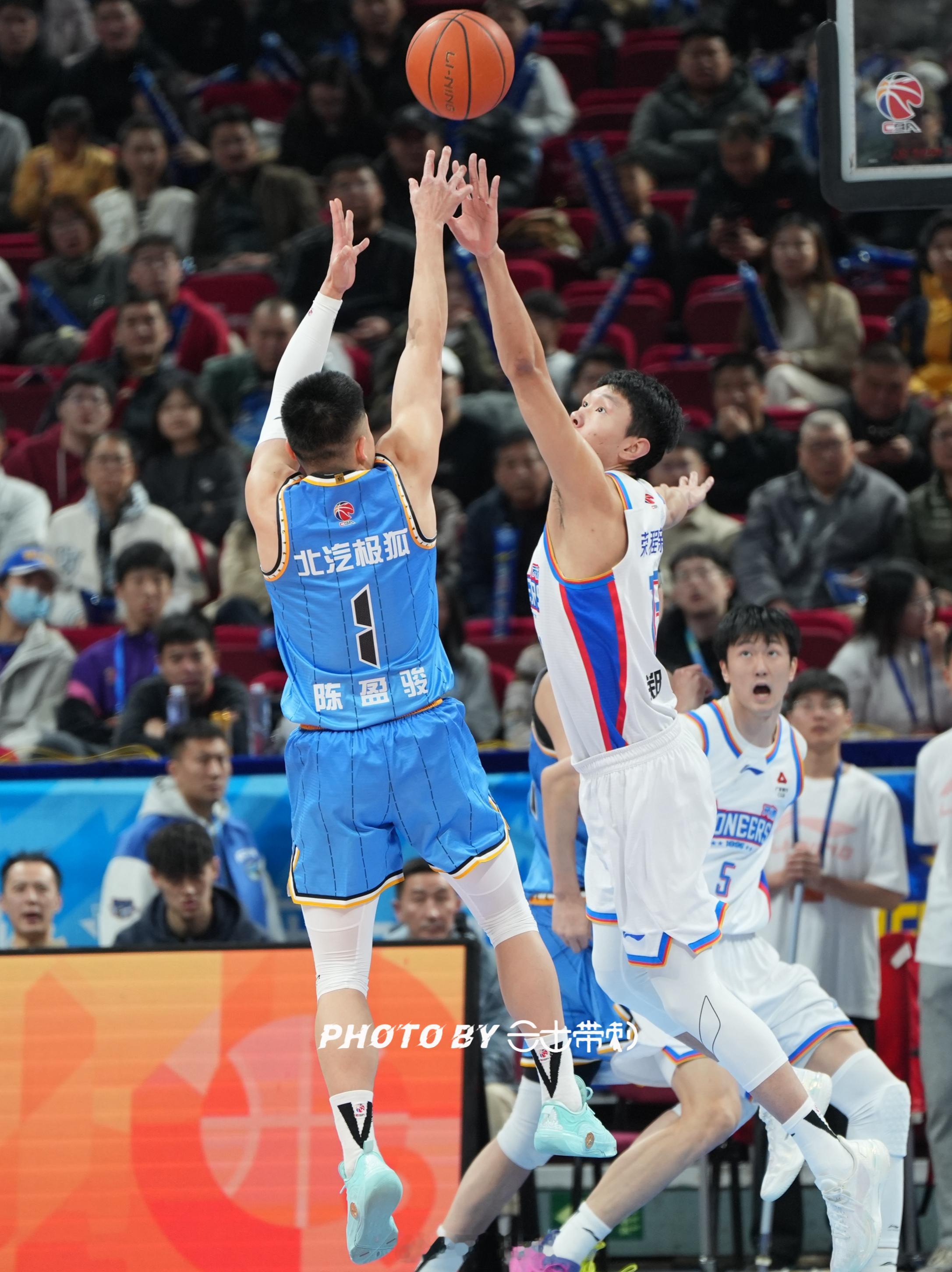 北京男篮vs天津男篮 我要验牌 北京·华熙生物·润百颜中心