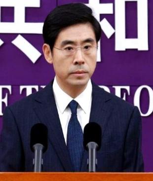 想把整个公司，连人带技术，打包20亿美金卖给美国人。你以为跑到新加坡注册一下，换