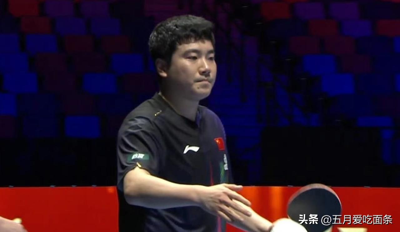 国乒的第一个爆冷来了，梁靖崑输给阿根廷儿野路子球员，这将给他下一场对阵奥恰洛夫的