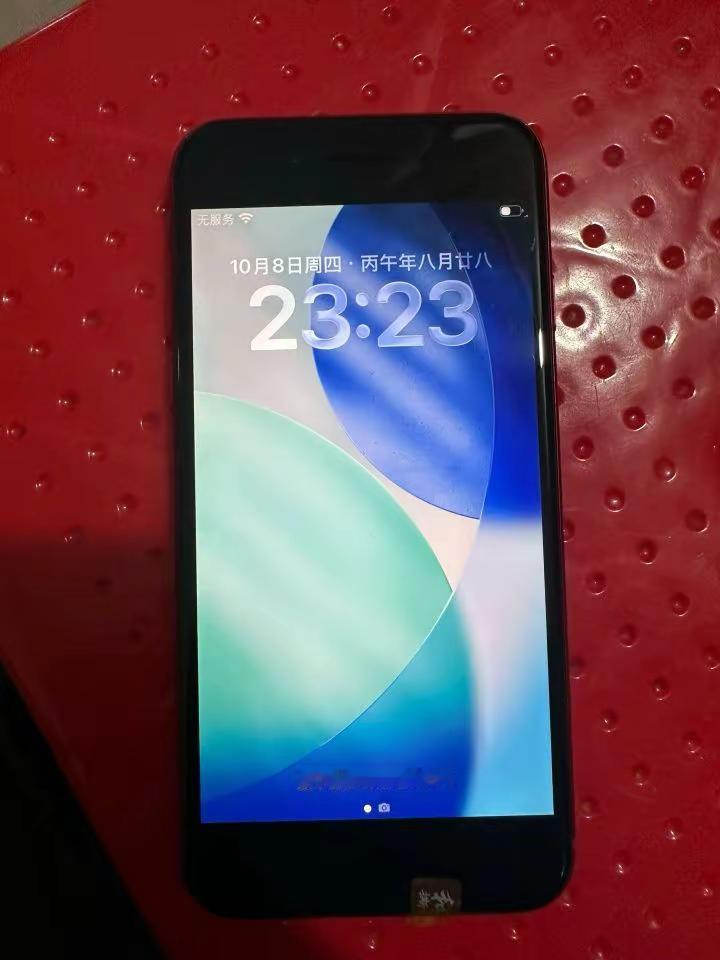 苹果18出来了是时候花300块入手IPhone SE3了