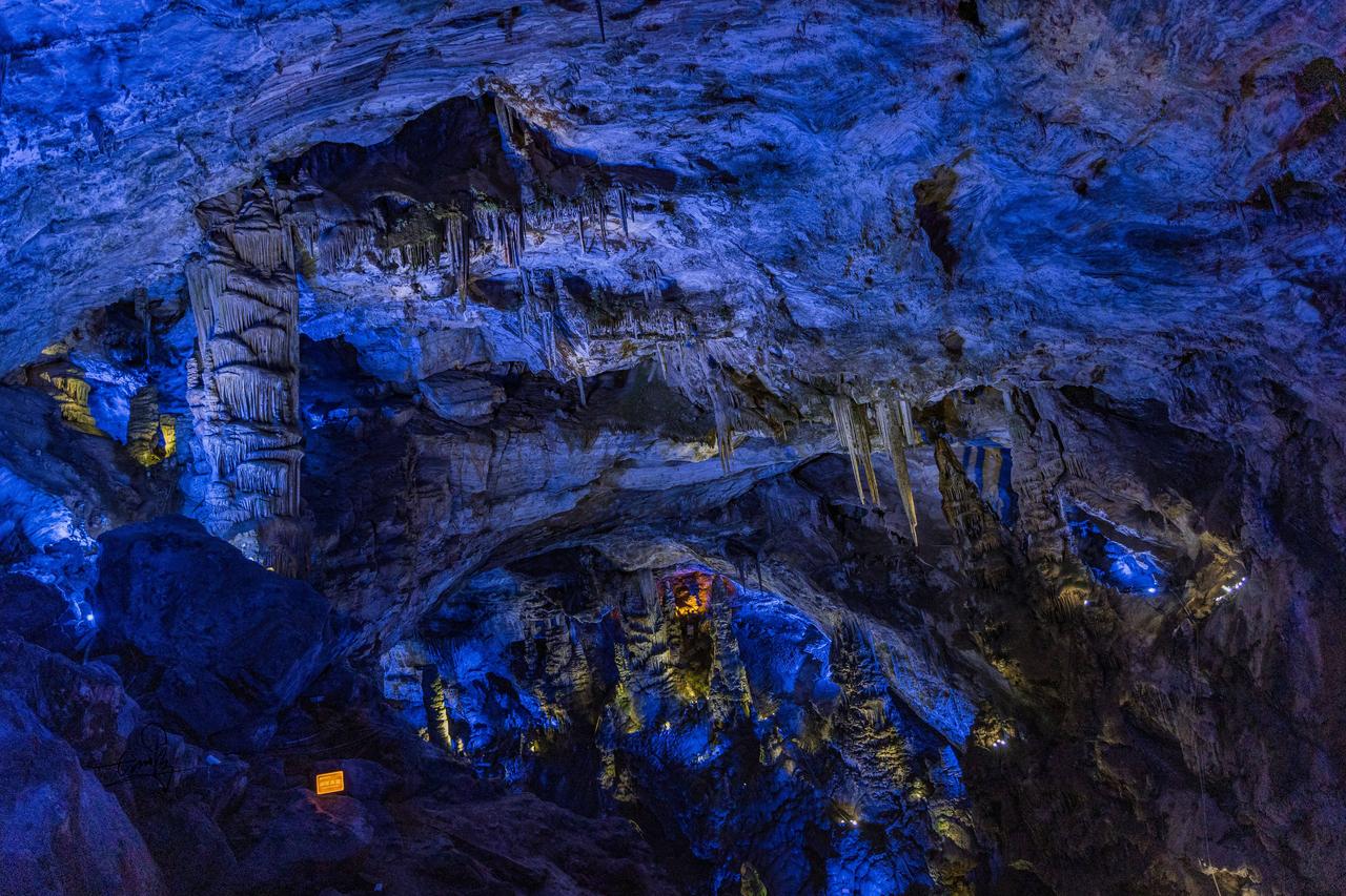 🌌现实版《桃花源记》，陇南万象洞探秘

在甘肃陇南藏着一个现实版《桃花源记》—