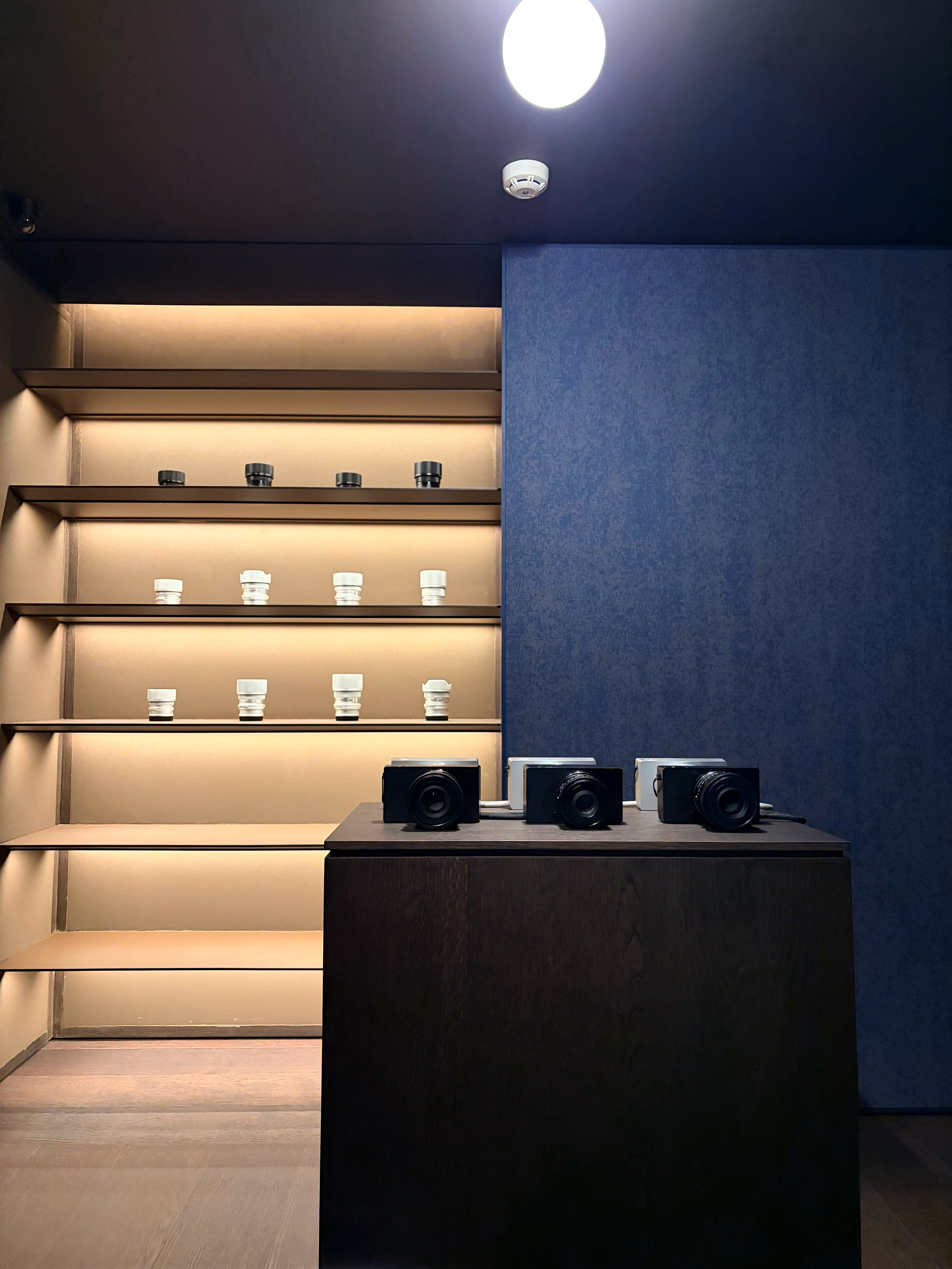 Nothing这个品牌调性，真的很Carl Pei，也很OnePlus。  ​​