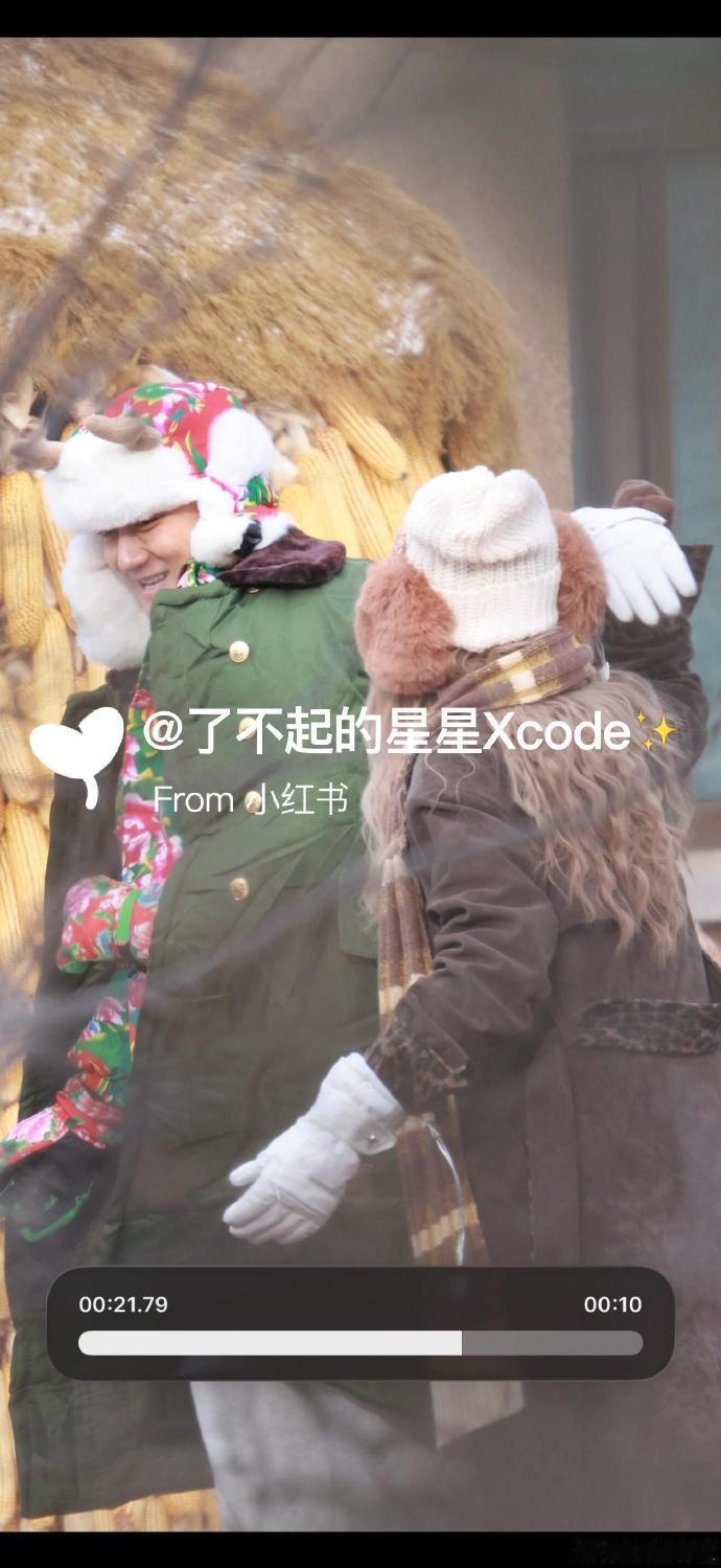 徐艺洋打黄子韬路透徐艺洋一来黄子韬就挨打打打闹闹的路透太吸睛，鲜活互动尽显熟稔，