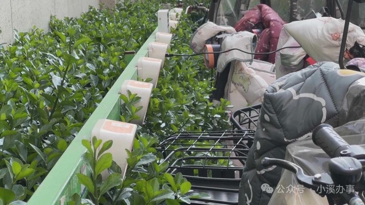 济南电动自行车充电乱象调查：强制充值50元遭投诉，收费分离难落实
 
近日，济南