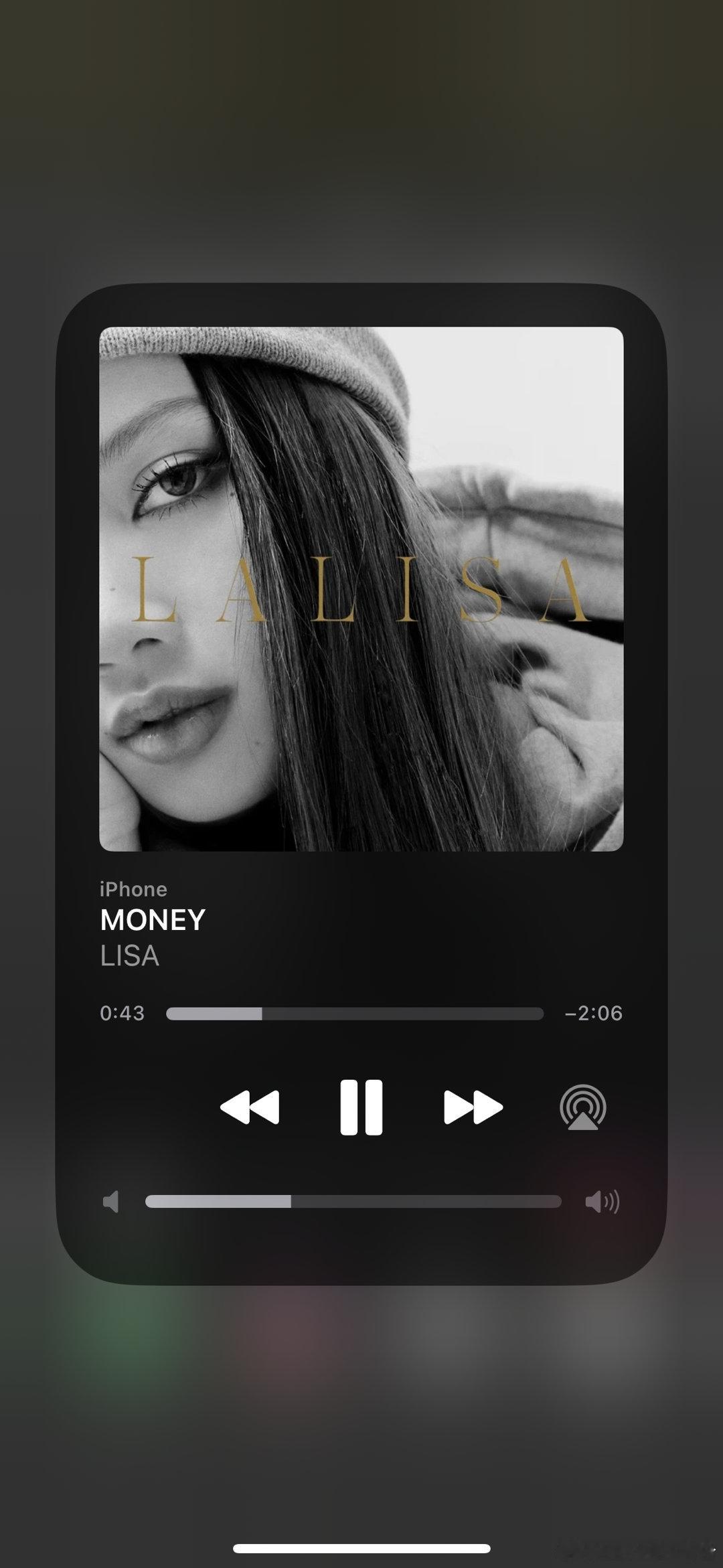 lisa更新日常照 ❤️🔥 lisa  💗 lisa亚女一  过年听什么“M
