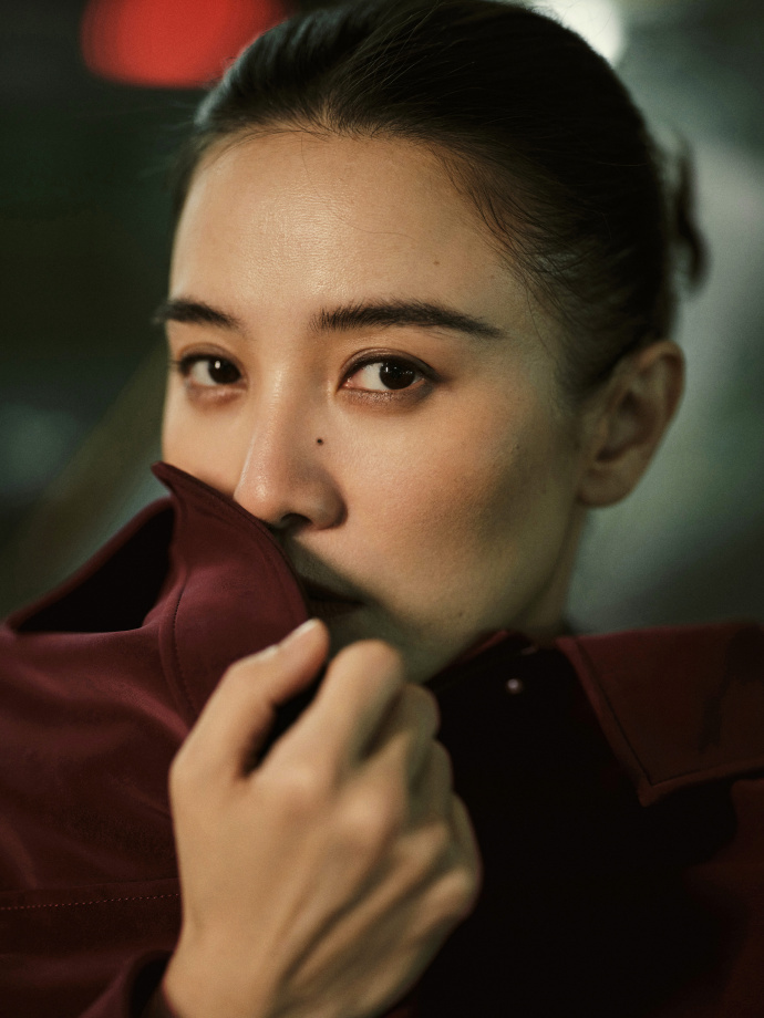 宋佳现场收房本收到手软李鱼为房本努力的故事感动了无数人，而今天，观众们用实际行动