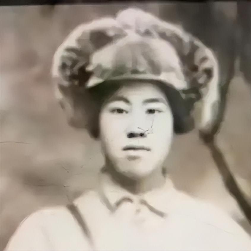 1936年那个雪夜，有匹小花马驮着个孕妇，硬是在这种鬼天气里蹚出了八十里山路。马