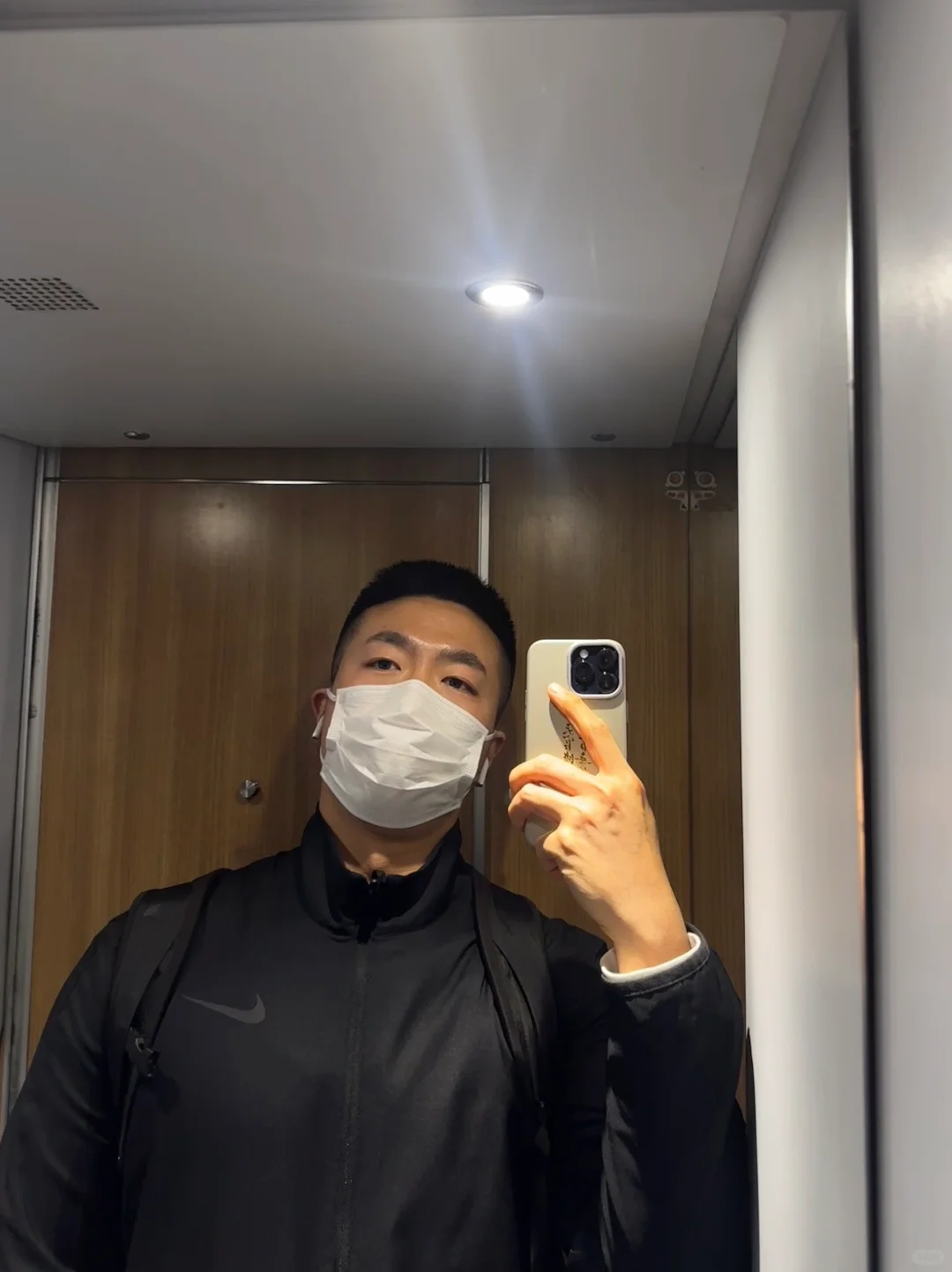请浅浅微笑，展现那无人匹敌的开朗