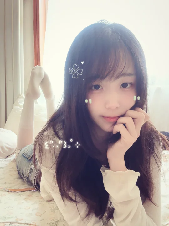 不要放过这个古早感滤镜呀！(˶‾᷄ ⁻̫ ‾᷅˵)！
