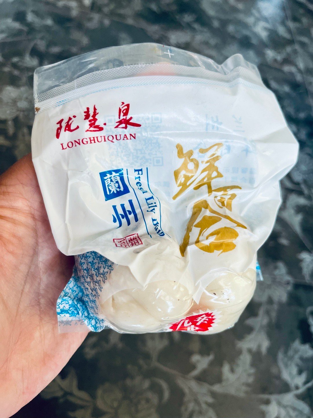 九年生兰州鲜百合，吃完这一大盒我要是再不出来直播，就是纯属装病了，谢谢！ ​​​