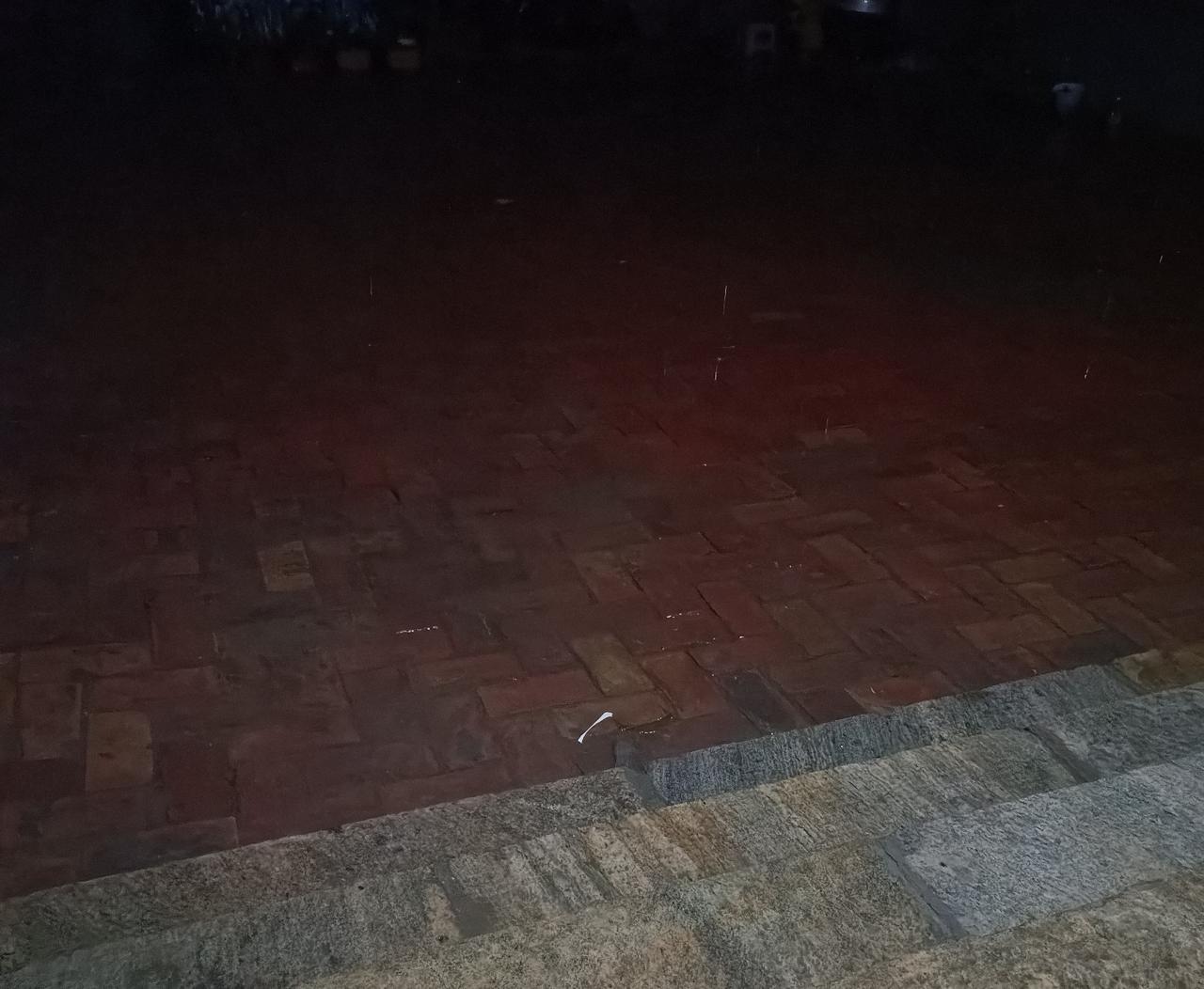河北的雨还在下着啊这次降雨量真的不小啊，这才几月份啊，就下这么大的雨啊，这对农作