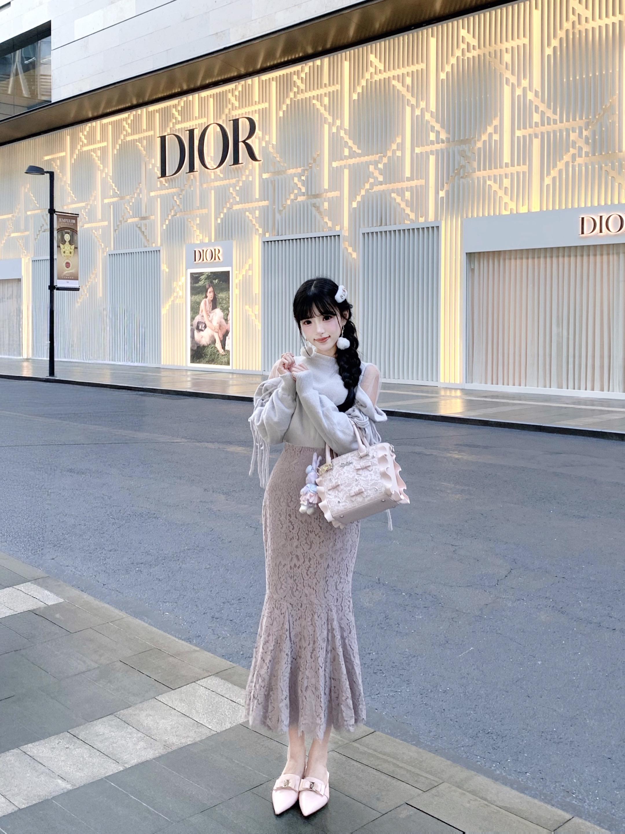 樱花妹都这么会穿的吗🌸…蕾丝裙好甜美