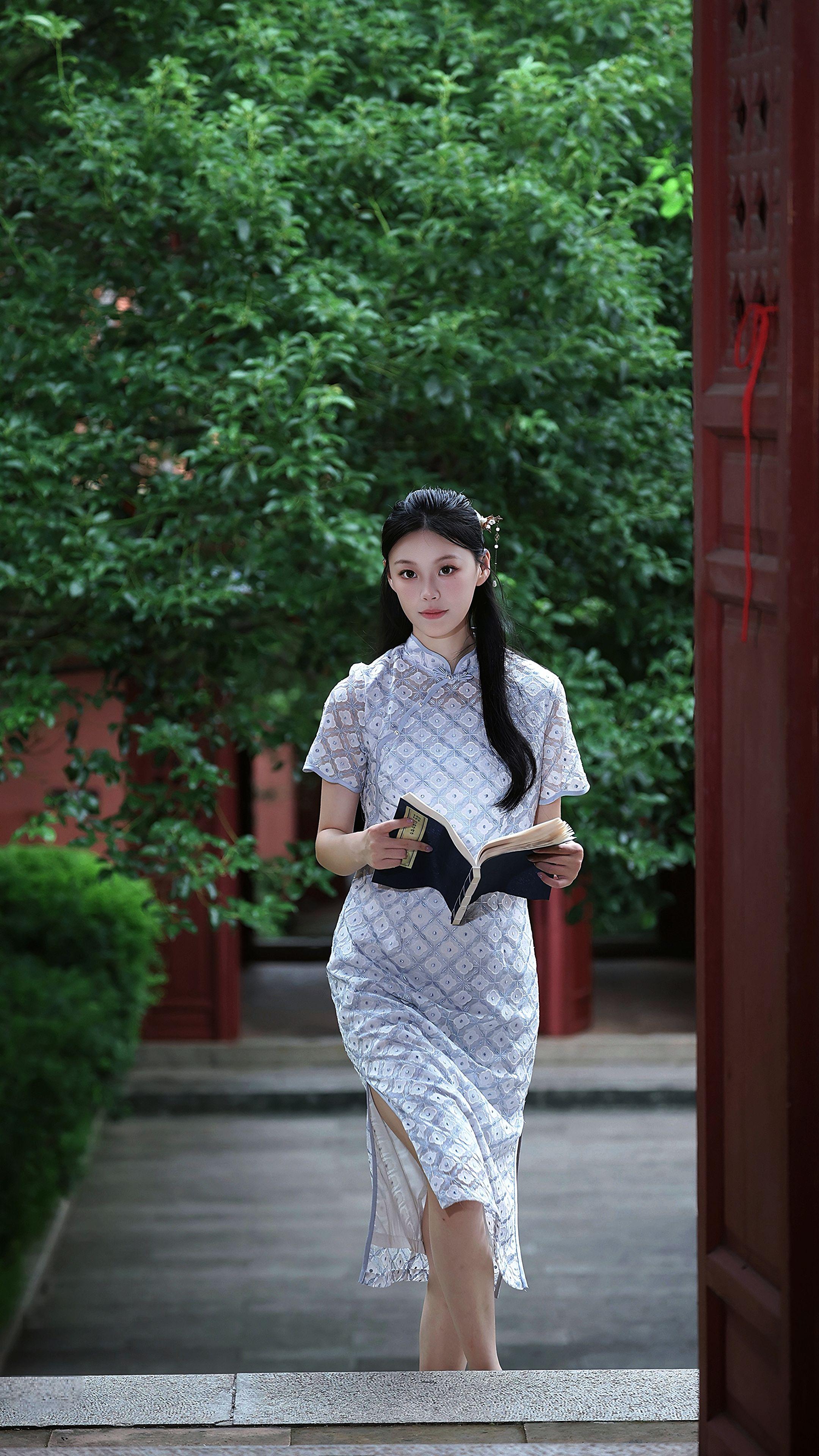 温婉书卷气旗袍 旗袍韵味穿搭 东方女性的古典之美 国风写真分享
