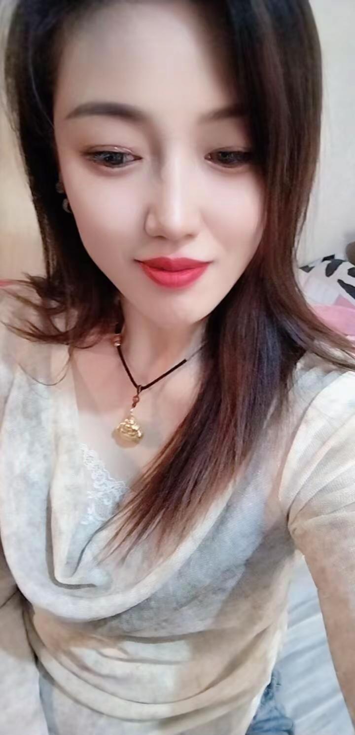 黄脸婆是累出来的，女汉子是逼出来的，脾气不好是折磨出来的，漂亮的女人是男人宠出来