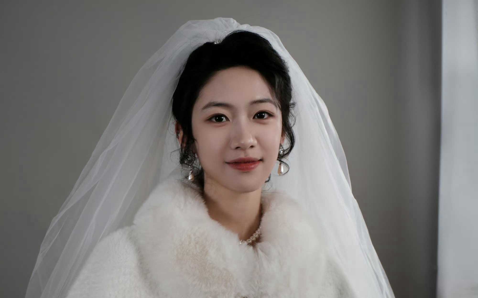 向涵之余红旧事郝洁 就这样美疯所有人！从小说里走出来的年代文新娘[爱慕]向涵之婚