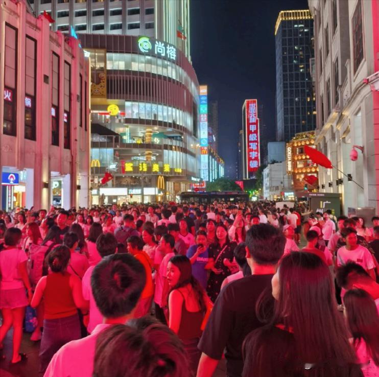 广州人民的好日子，到头了！广州高温又要来了！
 
广州国庆假期这几天，就是秋天的