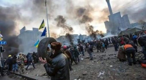 纳了闷了，俄罗斯几乎天天空袭乌克兰，但是为什么乌克兰依旧是不痛不痒的？其实说白了