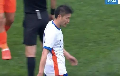 李源一续约无望！合同年底到期，夏窗暂无离队意向据媒体人李平康透露，山东泰山球员李