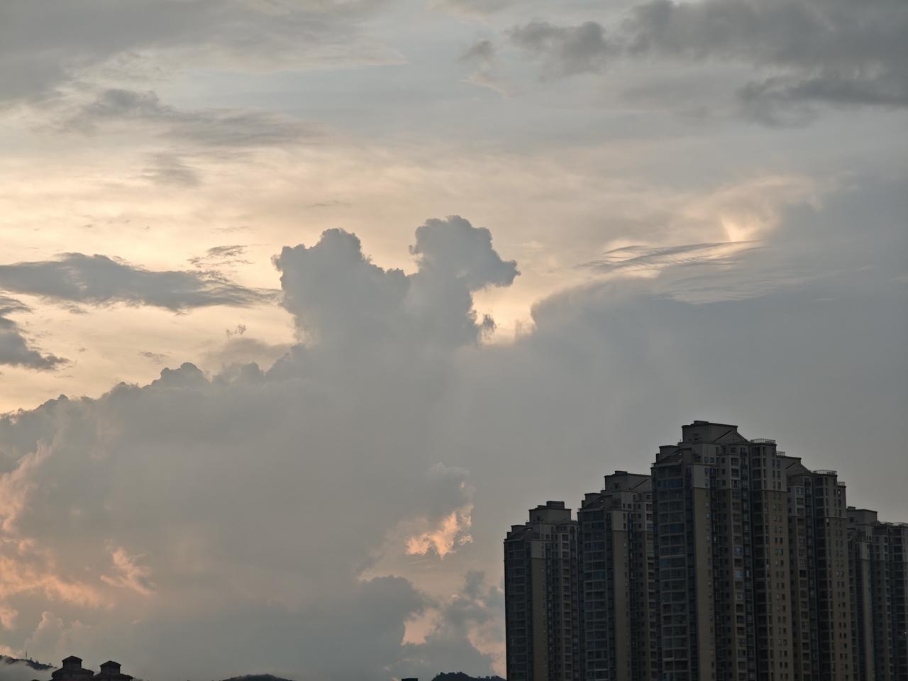 你问我答替大家问问，有什么比较靠谱适合上班族做的副业？