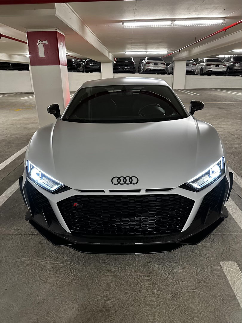 奥迪 R8🚗✅ 优点1.V10自然吸气发动机的绝唱，在涡轮和电动化时代，5.2