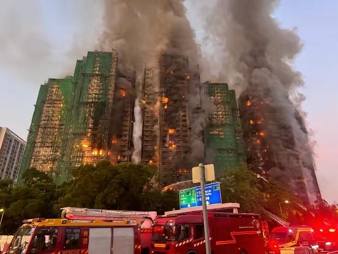 现在的城市都是高楼大厦，居民楼往往的都是几十层，只要有一户发生火灾，很容易出现火